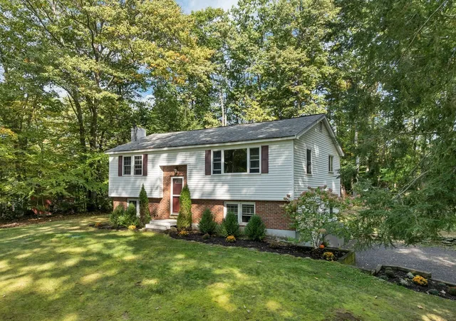 Photo 1 of Sale Pending at 9 Epping Woods Rd, Epping, NH 03042 | MLS# 73583222 | Listing updated on 2026-10-08