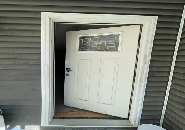 Photo 2 of Single family home for sale at 29 Steele St #A, Worcester, MA 01607 | MLS# 73573323 | Listing updated on 2026-09-12