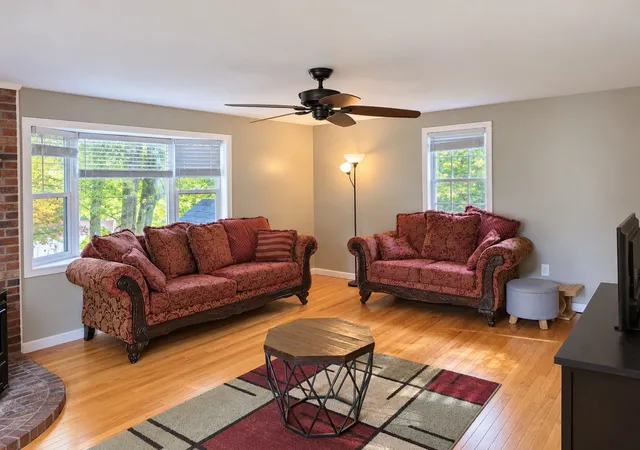 Photo 3 of Single family home for sale at 32 Heroult Rd, Worcester, MA 01606 | MLS# 73589353 | Listing updated on 2026-10-15