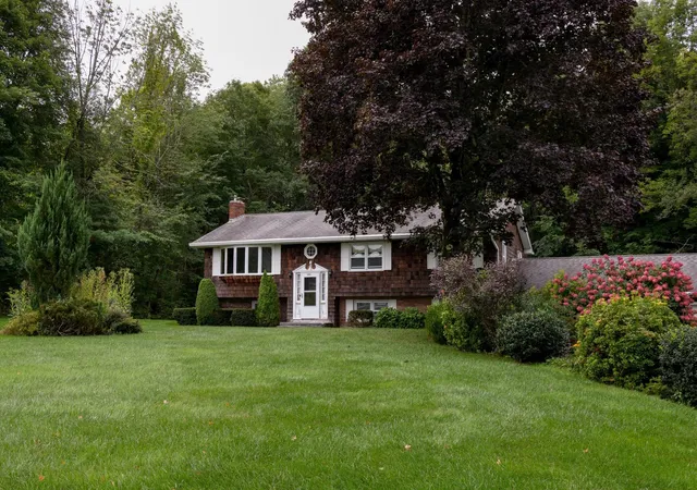 Photo 2 of Sale Pending at 261 Brookfield Rd, Charlton, MA 01507 | MLS# 73572121 | Listing updated on 2026-10-14
