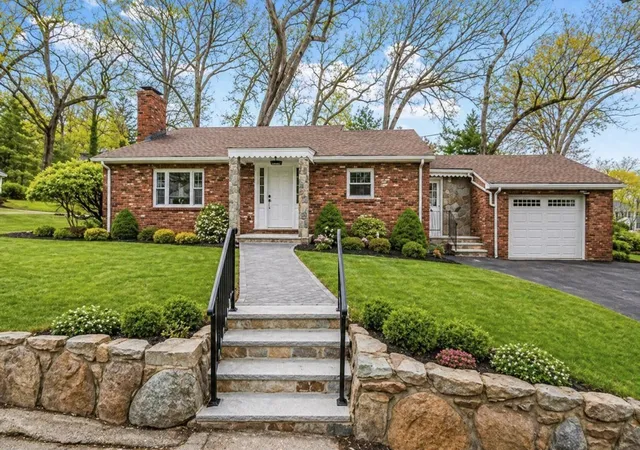 Photo 2 of Single family home for sale at 78 Windemere Cir, Braintree, MA 02184 | MLS# 73573115 | Listing updated on 2026-09-12