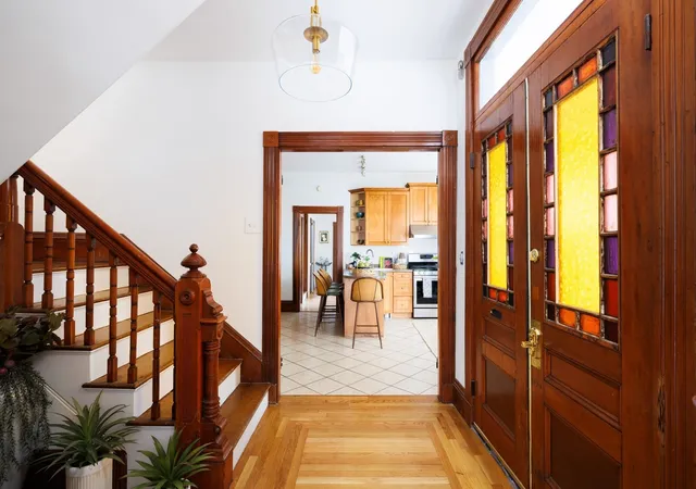 Listing Photo 3 - Condo for sale in building located at 407 Washington St, Cambridge, MA 02124 - Unit #407