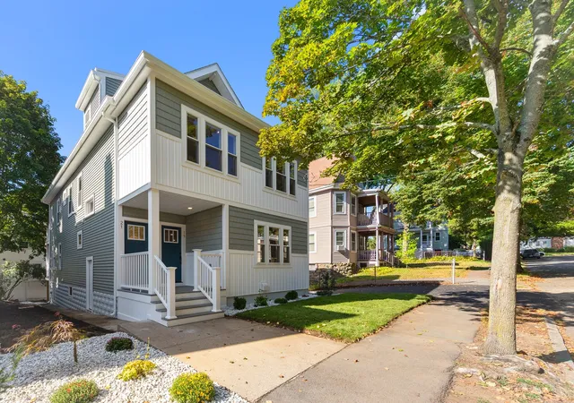 Photo 3 of Condo for sale at 19 Farrington St #1, Arlington, MA 02474 | MLS# 73575765 | Listing updated on 2026-09-14