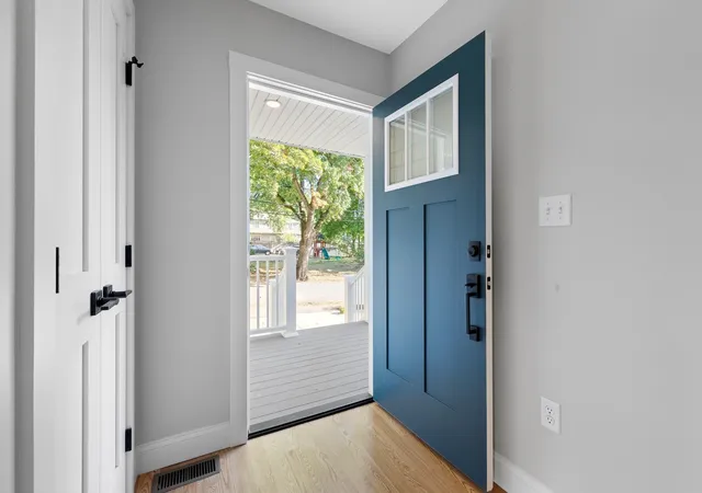 Listing Photo 5 - Condo for sale in building located at 19 Farrington St, Arlington, MA 02301 - Unit #1