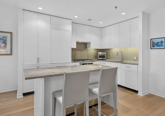 Photo 2 of Condo for sale at 580 Washington St #1410, Boston, MA 02111 | MLS# 73573573 | Listing updated on 2026-09-12