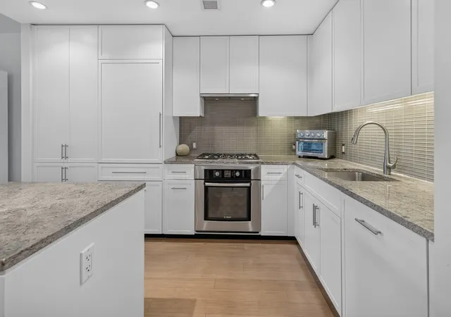 Photo 3 of Condo for sale at 580 Washington St #1410, Boston, MA 02111 | MLS# 73573573 | Listing updated on 2026-09-12