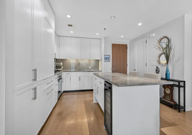 Photo 3 of Condo for sale at 580 Washington St #1410, Boston, MA 02111 | MLS# 73573573 | Listing updated on 2026-09-12