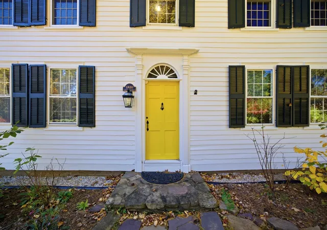 Photo 3 of Single family home for sale at 16 Parish Hl Rd, Granby, MA 01033 | MLS# 73587601 | Listing updated on 2026-10-24