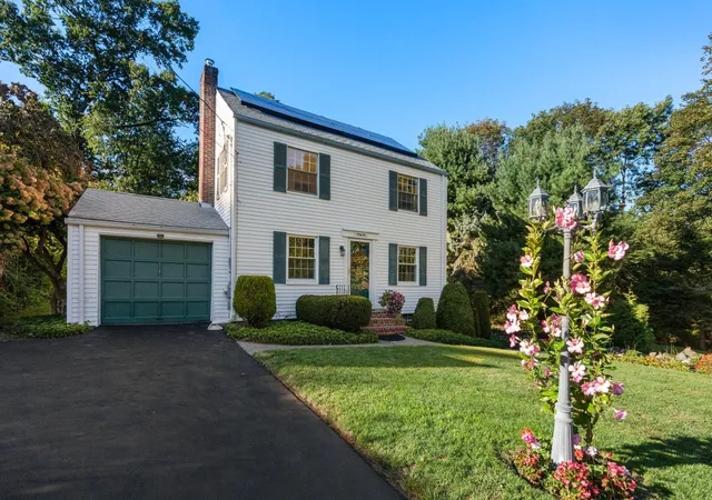 Photo 1 of Single family home for sale at 32 Mount Ida Rd, East Weymouth, MA 02189 | MLS# 73583696 | Listing updated on 2026-10-15