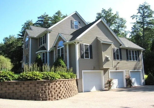 Photo 3 of Sale Pending at 5 Patrick Way, Methuen, MA 01844 | MLS# 73571366 | Listing updated on 2026-09-30