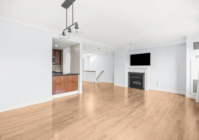 Listing Photo 5 - Condo for sale in building located at 44 Prince St, Salem, MA 02113 - Unit #508