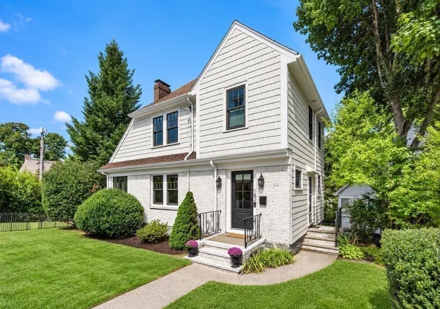 Photo 3 of Sale Pending at 183 Lagrange St, West Roxbury, MA 02132 | MLS# 73574726 | Listing updated on 2026-09-23