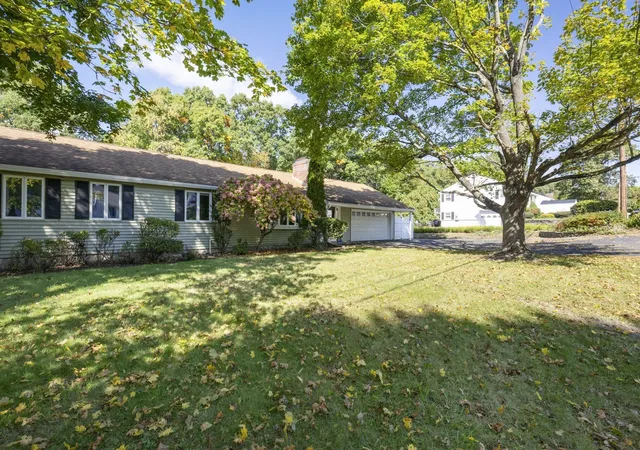 Photo 2 of Single family home for sale at 11 Carousel Dr, Millbury, MA 01527 | MLS# 73587292 | Listing updated on 2026-10-12