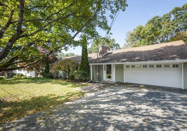 Photo 3 of Single family home for sale at 11 Carousel Dr, Millbury, MA 01527 | MLS# 73587292 | Listing updated on 2026-10-12