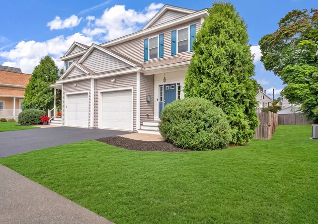 Photo 3 of Condo for sale at 21 County St #B, Peabody, MA 01960 | MLS# 73573680 | Listing updated on 2026-09-19