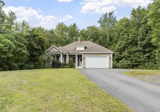 Photo 2 of Single family home for sale at 6 Pheasant Hl Ln, Sterling, MA 01564 | MLS# 73570491 | Listing updated on 2026-09-05