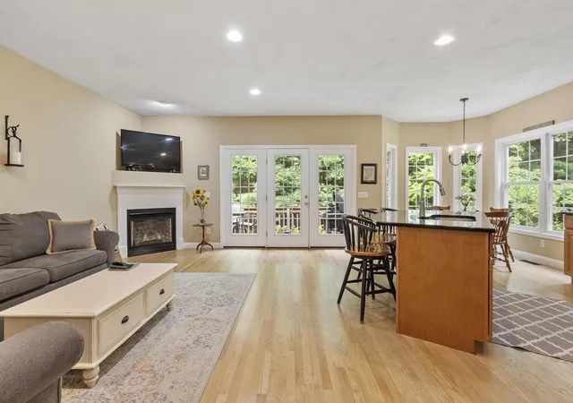Photo 4 of Single family home for sale at 6 Pheasant Hl Ln, Sterling, MA 01564 | MLS# 73570491 | Listing updated on 2026-10-16