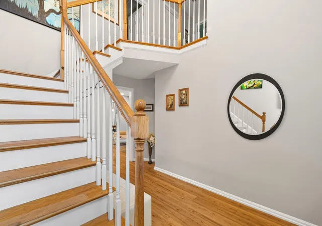 Photo 4 of Single family home for sale at 172 South St #172, Northborough, MA 01532 | MLS# 73575786 | Listing updated on 2026-09-16