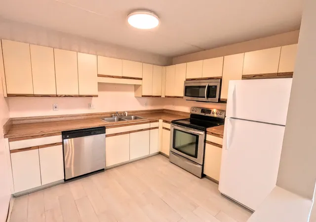 Photo 3 of Condo for sale at 200 Cvs Way #513, Quincy, MA 02169 | MLS# 73571252 | Listing updated on 2026-09-18
