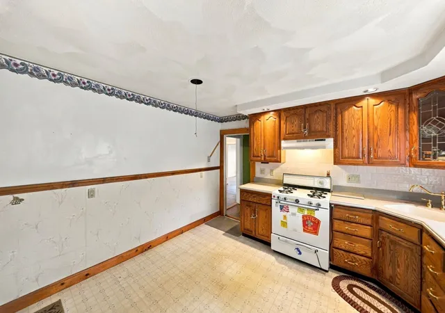 Photo 3 of Multi family home for sale at 24 26 Walnut St, Quincy, MA 02171 | MLS# 73588170 | Listing updated on 2026-10-15