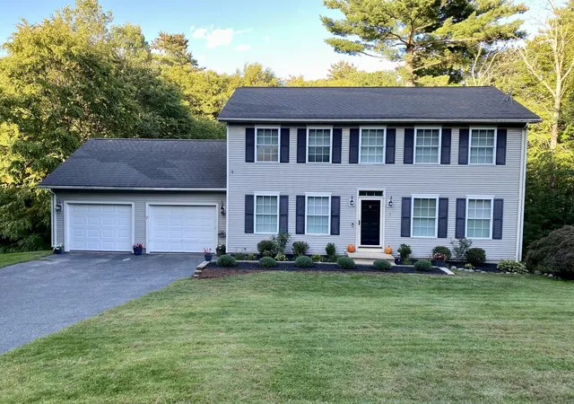 Single family home for sale at 7 Hemlock Holw, Belchertown, MA 01007 | MLS# 73579917