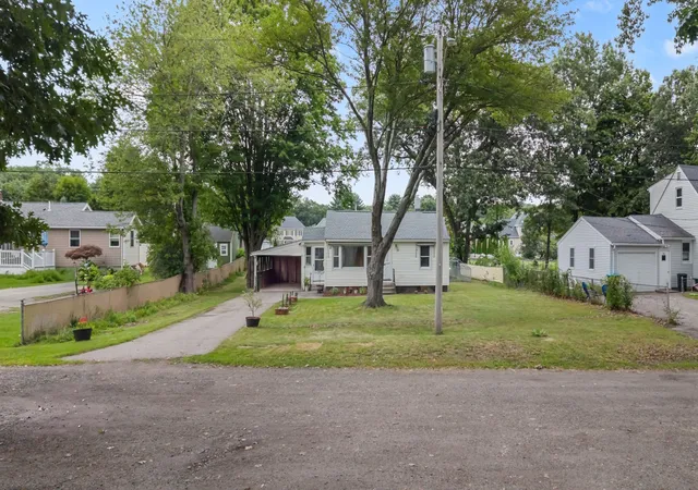 Photo 2 of Sale Pending at 20 Overlook Ave, Shrewsbury, MA 01545 | MLS# 73572805 | Listing updated on 2026-09-29