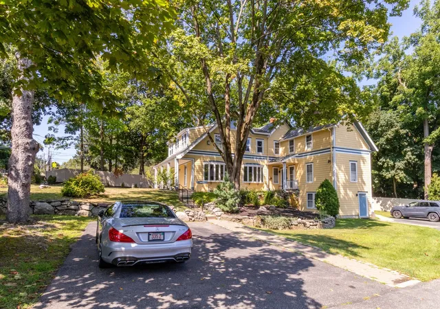 Photo 3 of Condo for sale at 427 Pond St #E, Jamaica Plain, MA 02130 | MLS# 73573745 | Listing updated on 2026-09-11