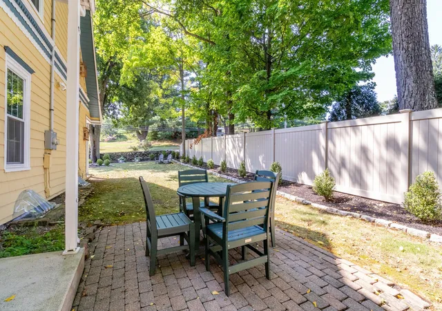 Photo 4 of Condo for sale at 427 Pond St #E, Jamaica Plain, MA 02130 | MLS# 73573745 | Listing updated on 2026-09-11