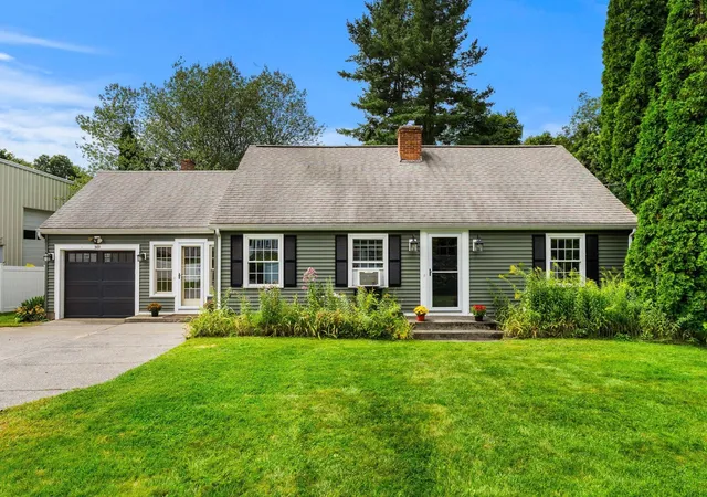 Photo 2 of Single family home for sale at 369 Main St, Holden, MA 01520 | MLS# 73575671 | Listing updated on 2026-09-14