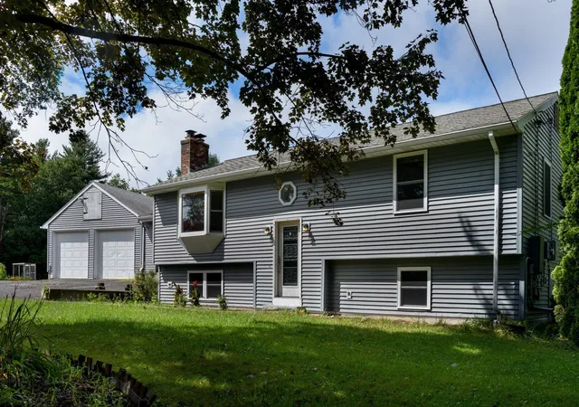 Photo 2 of Single family home for sale at 442 Rawson St, Leicester, MA 01524 | MLS# 73572495 | Listing updated on 2026-09-17