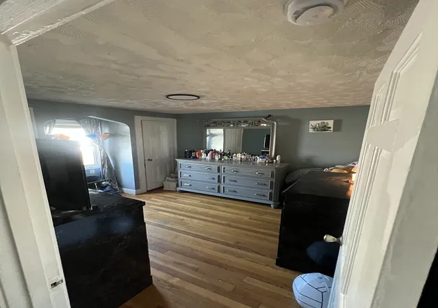 Photo 3 of Single family home for sale at 91 Grove St, Waltham, MA 02453 | MLS# 73572700 | Listing updated on 2026-09-11