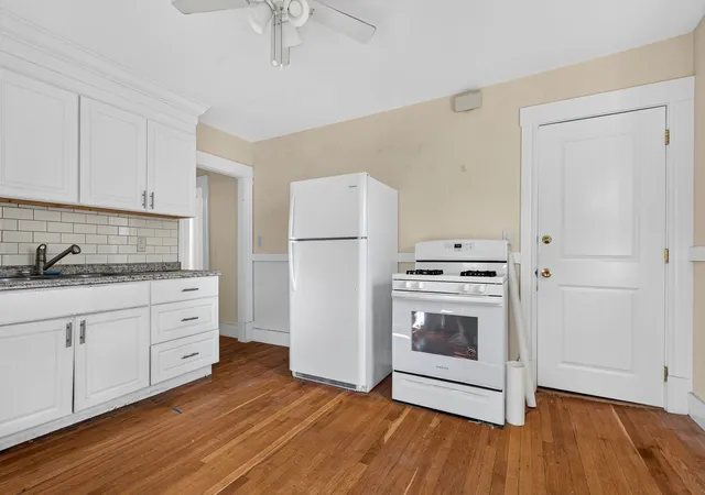 Photo 3 of Sale Pending at 218 220 Walden St, Cambridge, MA 02140 | MLS# 73580976 | Listing updated on 2026-10-13