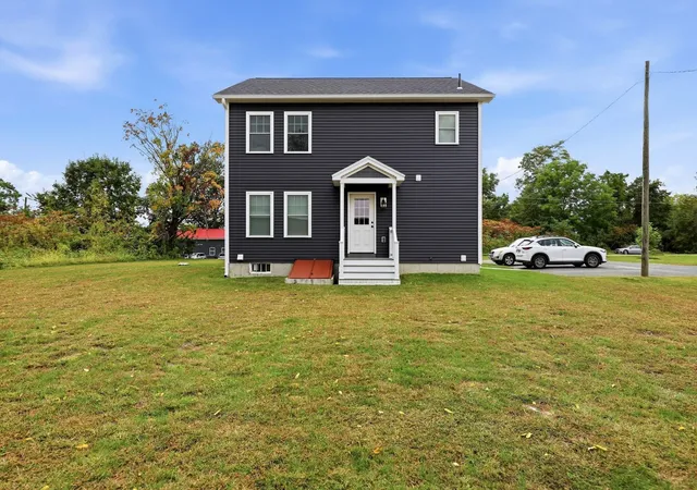 Photo 1 of Single family home for sale at 124 S Silver Ln, Sunderland, MA 01375 | MLS# 73586448 | Listing updated on 2026-10-08