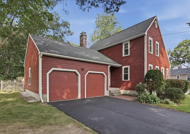 Photo 2 of Single family home for sale at 6 Carp Rd, Milford, MA 01757 | MLS# 73575248 | Listing updated on 2026-09-21