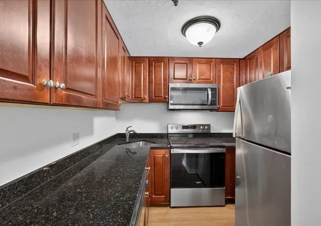 Listing Photo 5 - Condo for sale in building located at 230 Willard, Quincy, MA 02169 - Unit #701