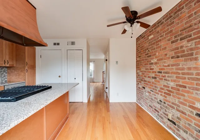 Listing Photo 5 - Condo for sale in building located at 1173 Dickinson St, Springfield, MA 01108 - Unit #1173