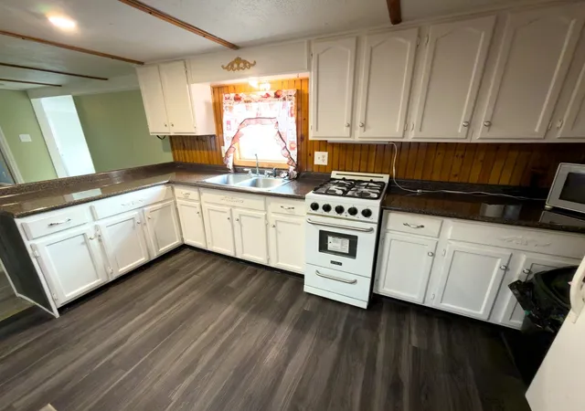 Photo 4 of Sale Pending at 3030 Cranberry Hwy #3, East Wareham, MA 02538 | MLS# 73571333 | Listing updated on 2026-09-08