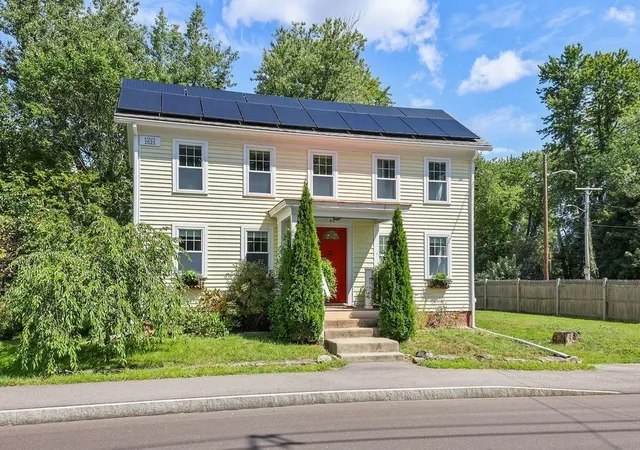 Photo 2 of Single family home for sale at 44 Exchange St, Holliston, MA 01746 | MLS# 73575265 | Listing updated on 2026-09-18