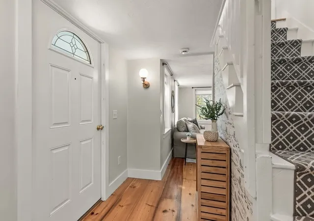 Photo 3 of Single family home for sale at 44 Exchange St, Holliston, MA 01746 | MLS# 73575265 | Listing updated on 2026-09-18