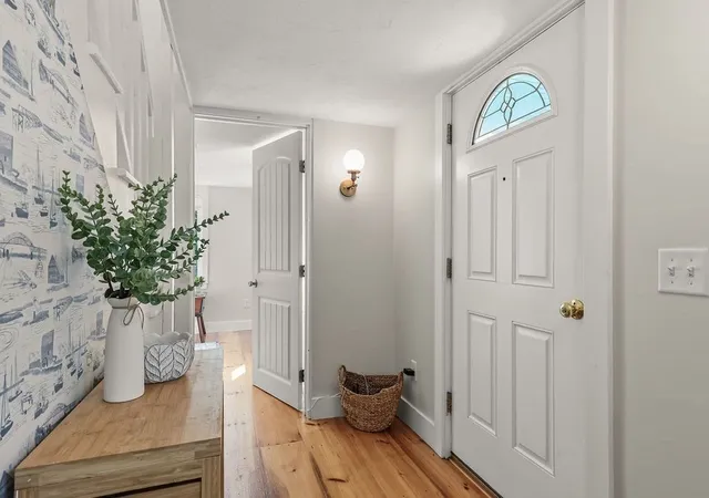 Photo 4 of Single family home for sale at 44 Exchange St, Holliston, MA 01746 | MLS# 73575265 | Listing updated on 2026-09-18