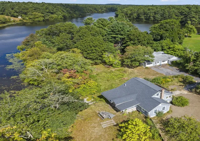 Photo 1 of Single family home for sale at 2576 Cranberry Hwy, Wareham, MA 02571 | MLS# 73580656 | Listing updated on 2026-10-25