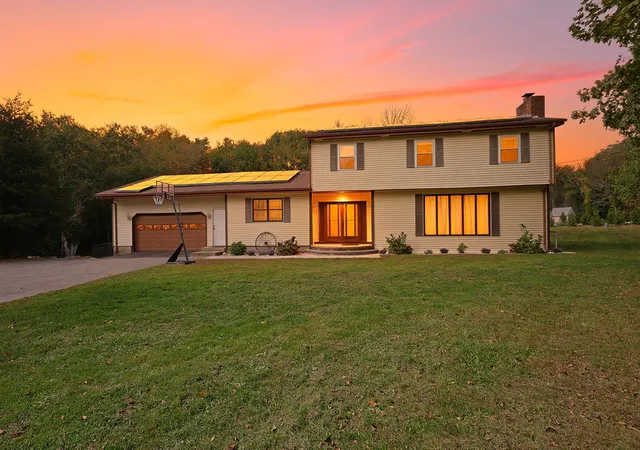 Photo 1 of Single family home for sale at 171 Gifford Rd, Westport, MA 02790 | MLS# 73586502 | Listing updated on 2026-10-25