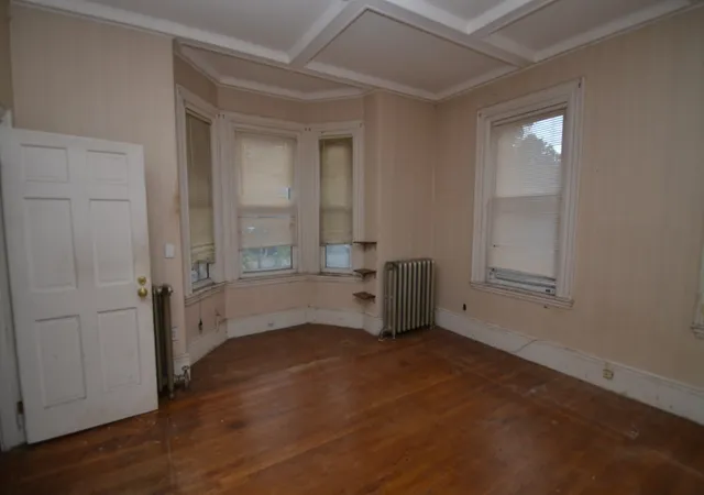 Photo 2 of Sale Pending at 33 Parrott St, Lynn, MA 01902 | MLS# 73583037 | Listing updated on 2026-10-15