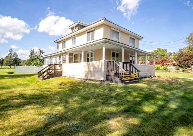 Photo 1 of Single family home for sale at 202 Pierce St, Leominster, MA 01453 | MLS# 73577902 | Listing updated on 2026-10-09