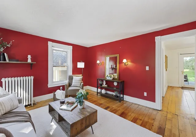 Photo 3 of Single family home for sale at 10 Spring St, North Brookfield, MA 01535 | MLS# 73575996 | Listing updated on 2026-09-19