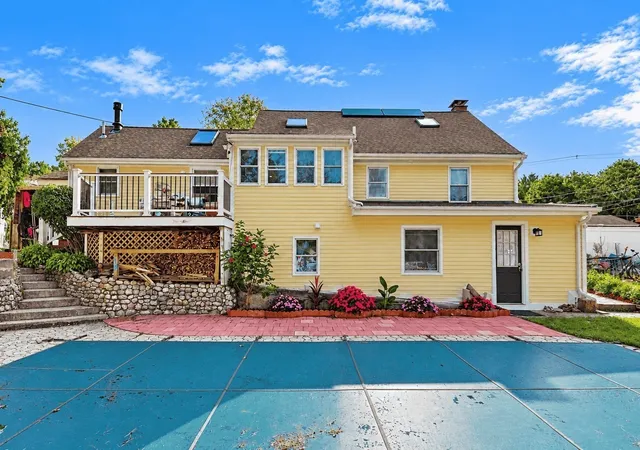 Photo 3 of Single family home for sale at 88 N Main St, Bellingham, MA 02019 | MLS# 73587098 | Listing updated on 2026-10-10