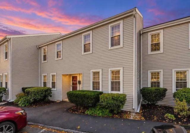 Condo for sale at 52 Warren St #8, Peabody, MA 01960 | MLS# 73587353
