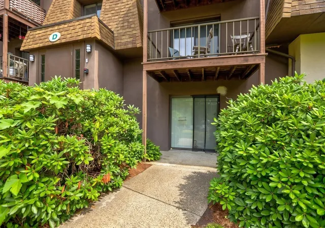 Photo 2 of Condo for sale at 491 W Central St #D2, Franklin, MA 02038 | MLS# 73578202 | Listing updated on 2026-10-14