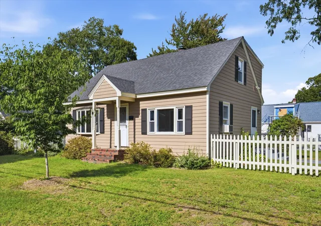 Photo 3 of Single family home for sale at 6 Pleasant St, Chelmsford, MA 01824 | MLS# 73574356 | Listing updated on 2026-09-15