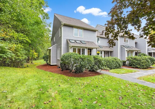 Photo 3 of Condo for sale at 221 Maple Brk Rd #221, Bellingham, MA 02019 | MLS# 73584617 | Listing updated on 2026-10-12